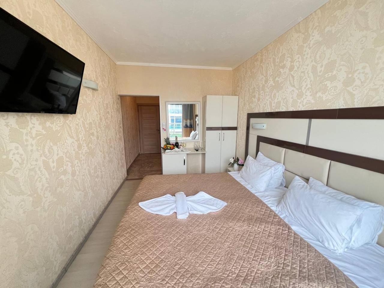Family Hotel Gallery Sunny Beach Exterior foto