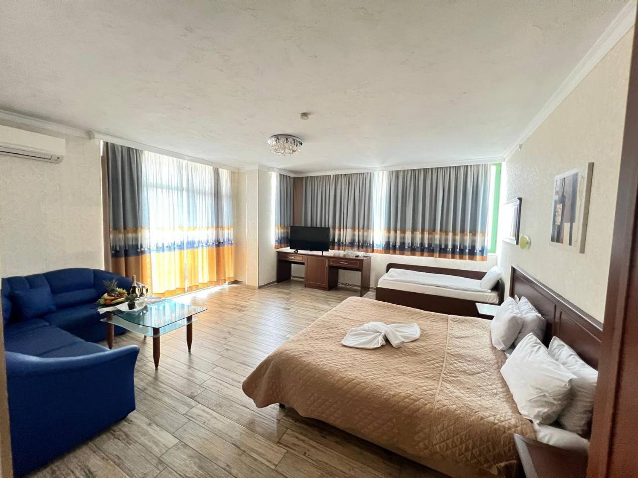 Family Hotel Gallery Sunny Beach Exterior foto