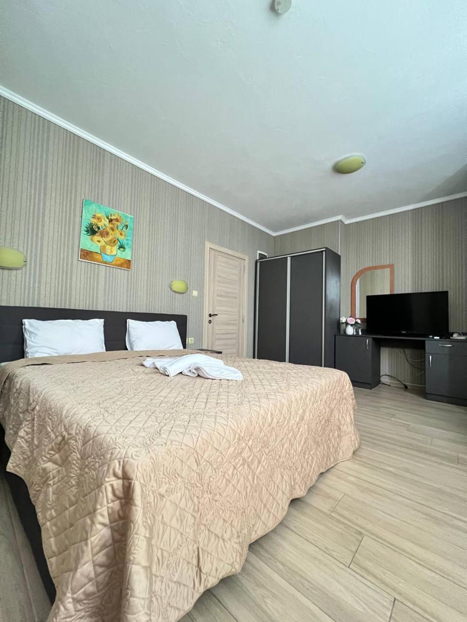 Family Hotel Gallery Sunny Beach Exterior foto